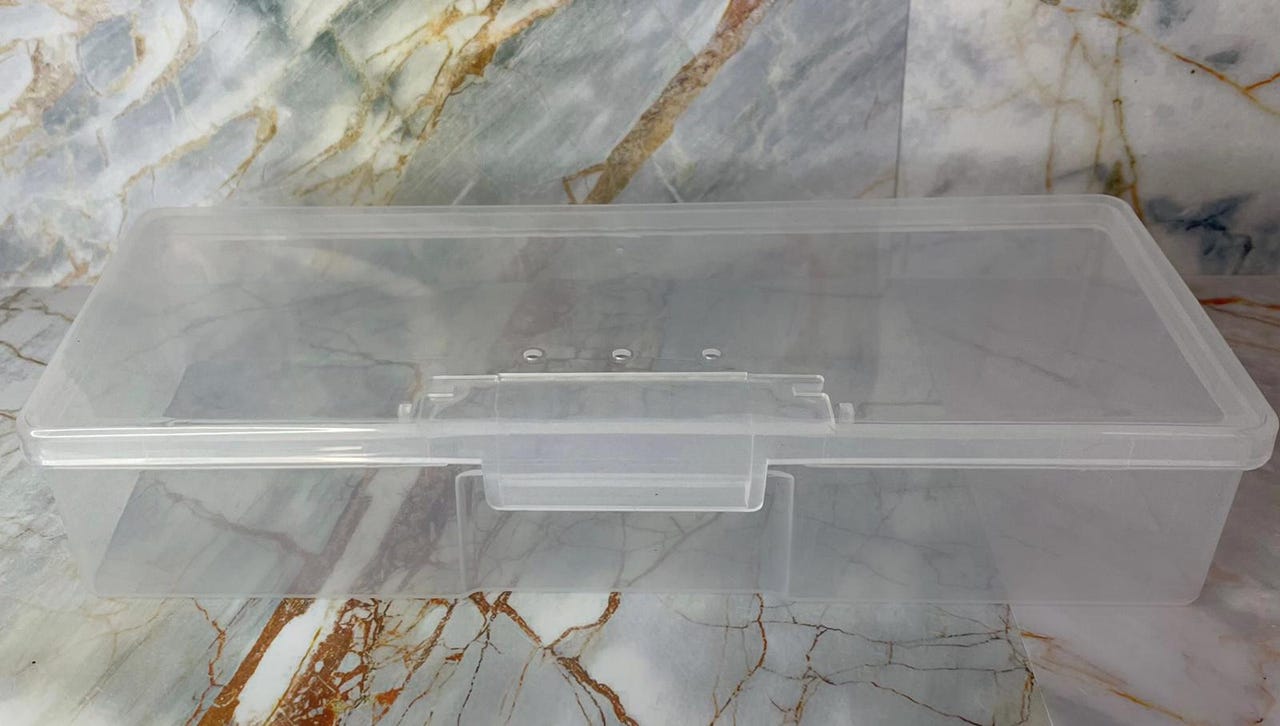 Caja de cepillos blanca